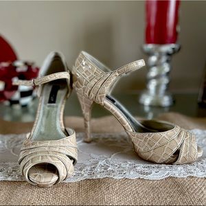 NTO White House Black Market beige open toes heels